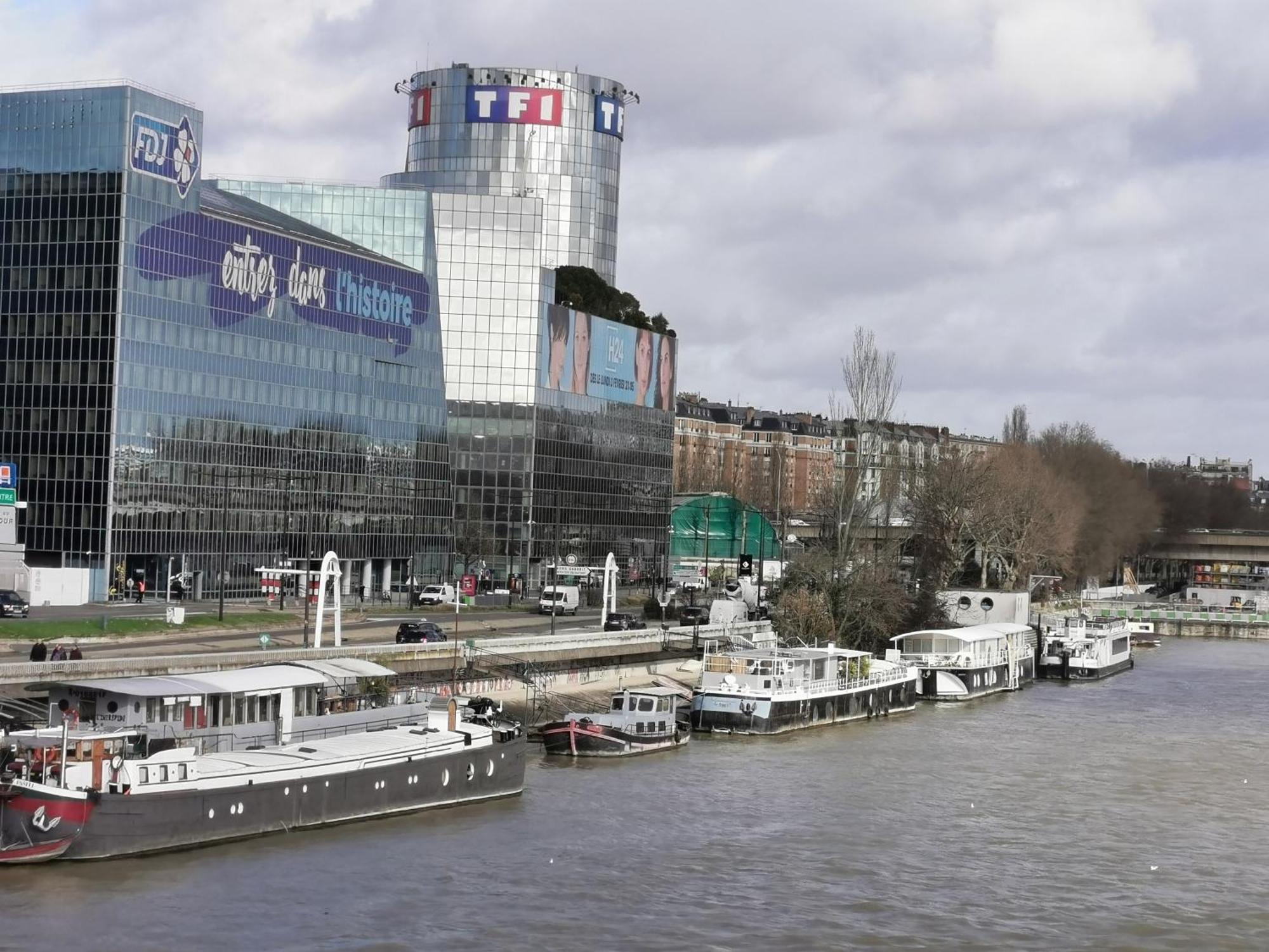 Logement Vue Sur La Seine Boulogne-Billancourt Ngoại thất bức ảnh